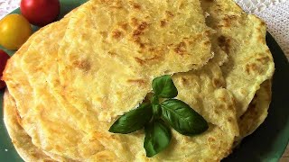 Катлама - узбекские слоеные лепешки с сыром . Катлама - узбекские слоеные лепешки с сыром .