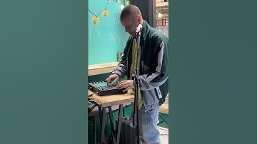 Making a jazzy hip hop beat at Tommy B’s Slice Shop. #mpclive2 #beatmaking #producer