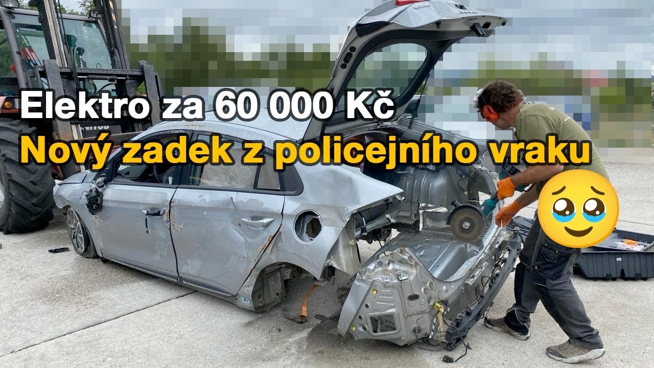 Chudinská elektromobilita.... zadek bereme z policejního auta