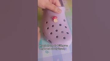 How to put in croc charms | How to take out croc charms | Inserting and taking out shoe jibbitz