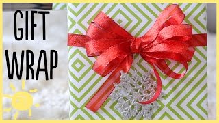 Gift Wrapping : How to Make a Fancy Bow using a Comb