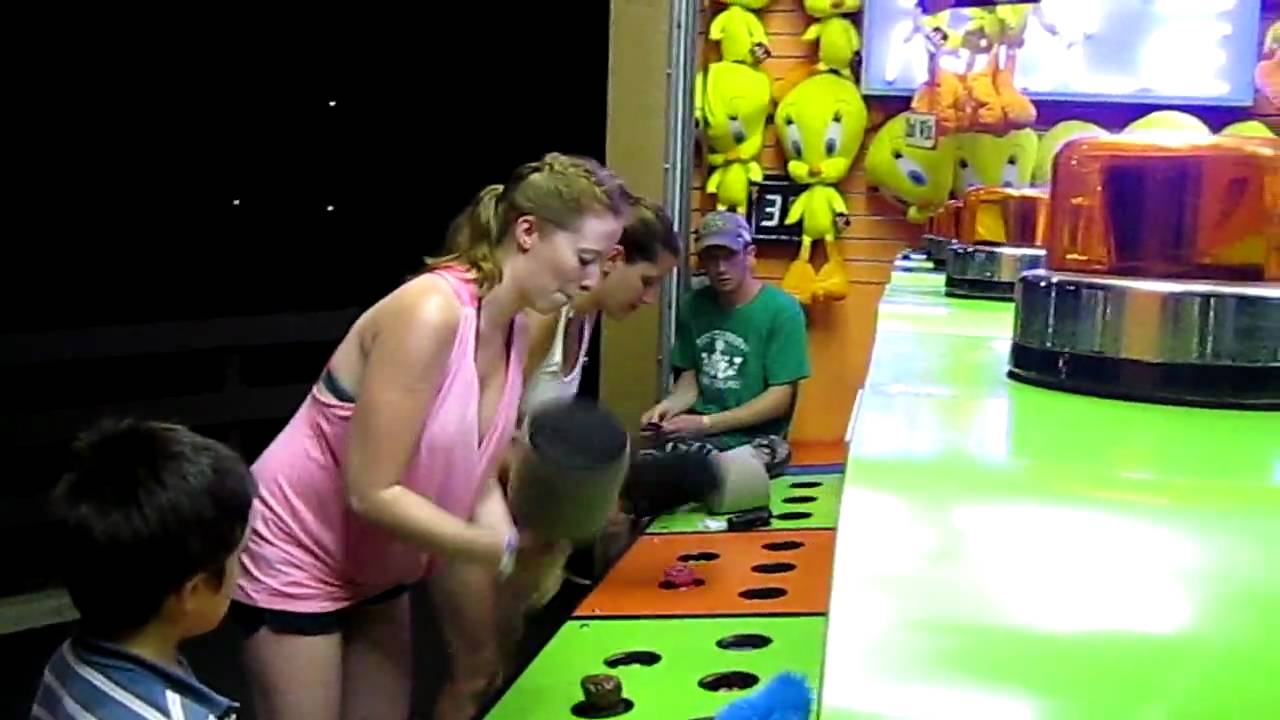 La Mole Meme Six Flags