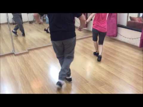 וִידֵאוֹ: ריקודים יוונים: סירטאקי, האסאפיקו, זייבקיקו