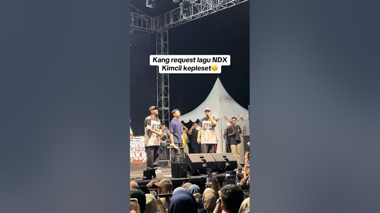 Momen ketika Eri Prass Request lagu ke NDX AKA Kimcil Kepleset di Sragen #eripras #ndxaka #shorts Momen ketika Eri Prass Request lagu ke NDX AKA Kimcil Kepleset di Sragen #eripras #ndxaka #shorts
