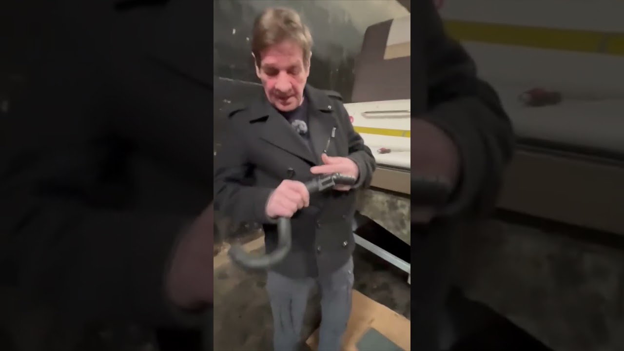 Volvo Penta Z-Antrieb: Schlaucharmatur wechseln — Kühlung retten | Bootsdoktor