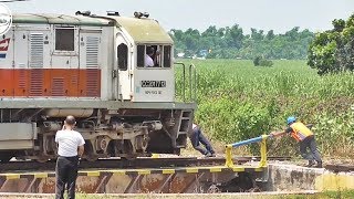 Putar Lokomotif Kereta Api Ditengah Perjalanan | Stasiun Kertosono