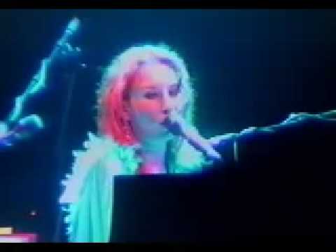 Tori Amos - Carbon Live
