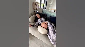 This WEDGE Pregnancy Pillow Is A GAME CHANGER Bub S Maternity Pillow Shorts Pregnancy 