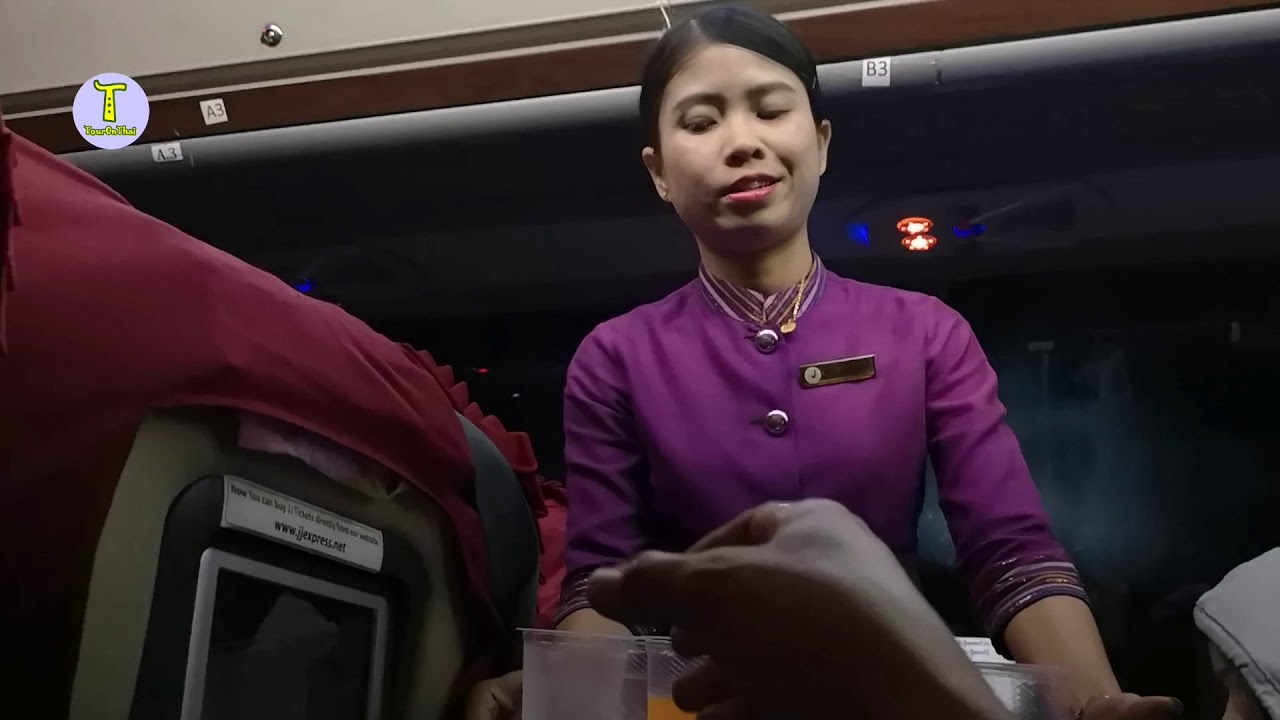 การเดินทางจากย่างกุ้งไปพุกามกับรถ JJ Express แวะดูราคา KFC ในพม่า