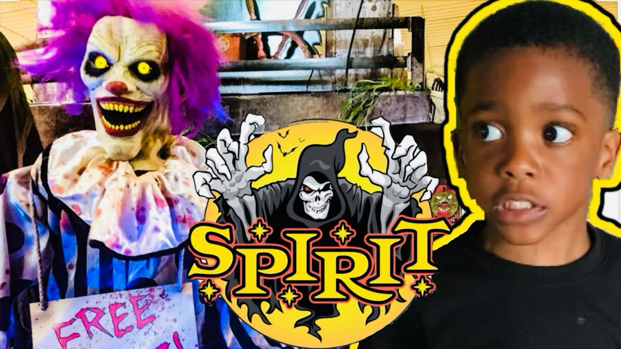 👻TYSON GETS SPOOKED AT SPIRIT HALLOWEEN STORE 😱 Halloween 2020 YouTube