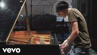 Video thumbnail of "Ezio Bosso - Prelude Op. 28 No. 6"