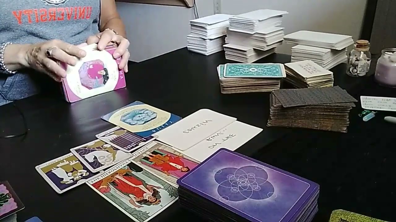 Mad world 🌎 😑 Sh!ts INSANE! Came 4 the right 1 tho 👌 #narcissism#karma#tarot#empaths#awakening