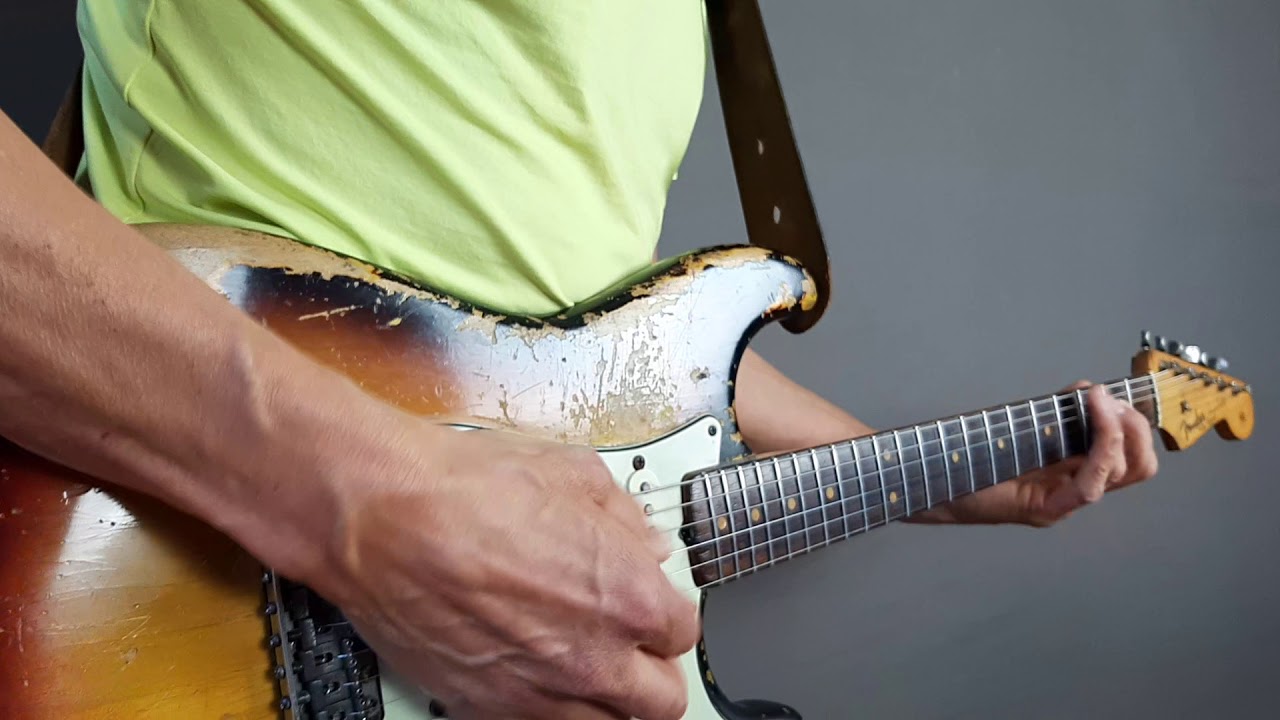 Jamming with a looper, clean Fender Stratocaster
