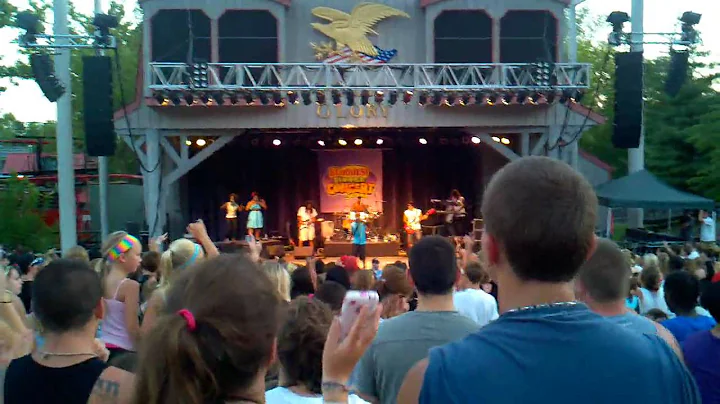 B.o.B. "Don't Let Me Fall" Live