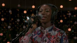 Vignette de la vidéo "Bonobo - No Reason (Live on KEXP)"