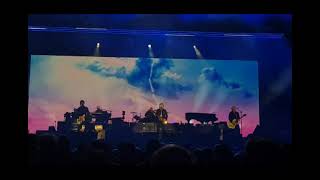 Paul McCartney Live At The Suncorp Stadium, Brisbane, Australia (Saturday 9th December 2017)