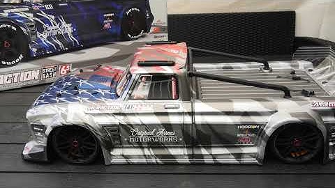 Arrma infraction v2 6s unboxing kind of. Looks for days..1/7 scale street basher.