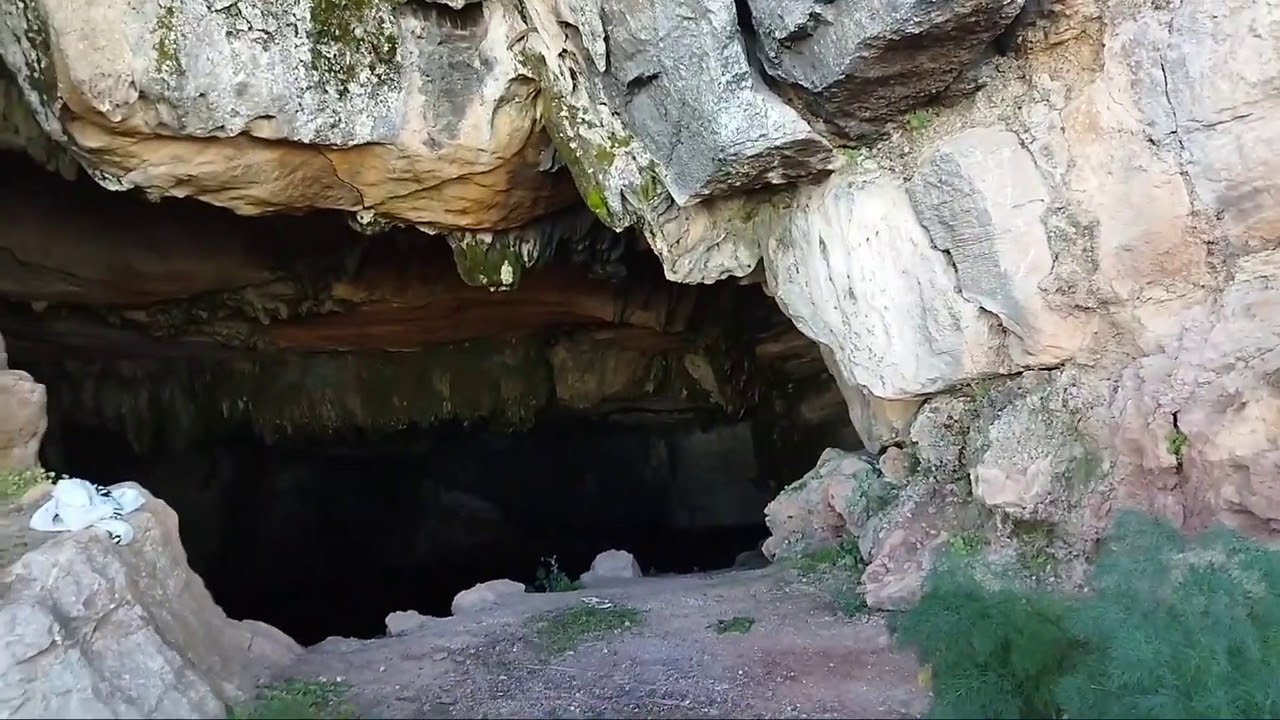 #بعيداً_عن#بلاكو جولة في قمة جبل بوزڨزة مروراً بغار إيفري