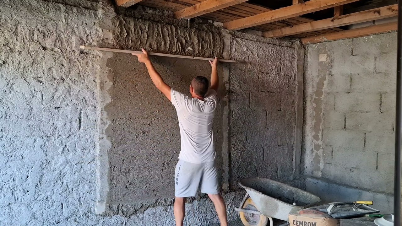 Cum tencuim tradițional cu multibat și nisip