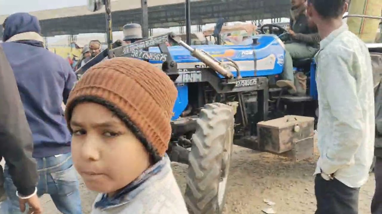 विदिशा मंडी में क्याहो गया ट्रैक्टर धक्का पाली हो गया