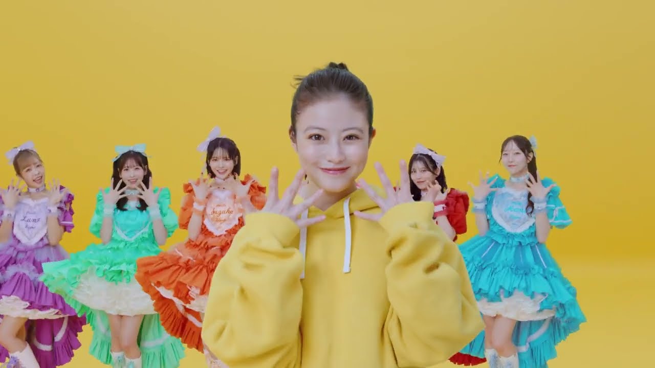 今田美桜、FRUITS ZIPPER出演／「タウンワーク」新CM「ポージング」篇