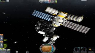 Kerbal Space Program 0.18.4 #4 - Spacial Apartments (Docking The Habitat Modules)