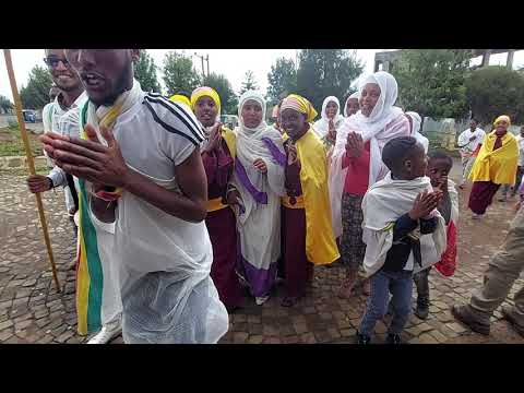 वीडियो: इथियोपिया में Enkutatash मना रहा है