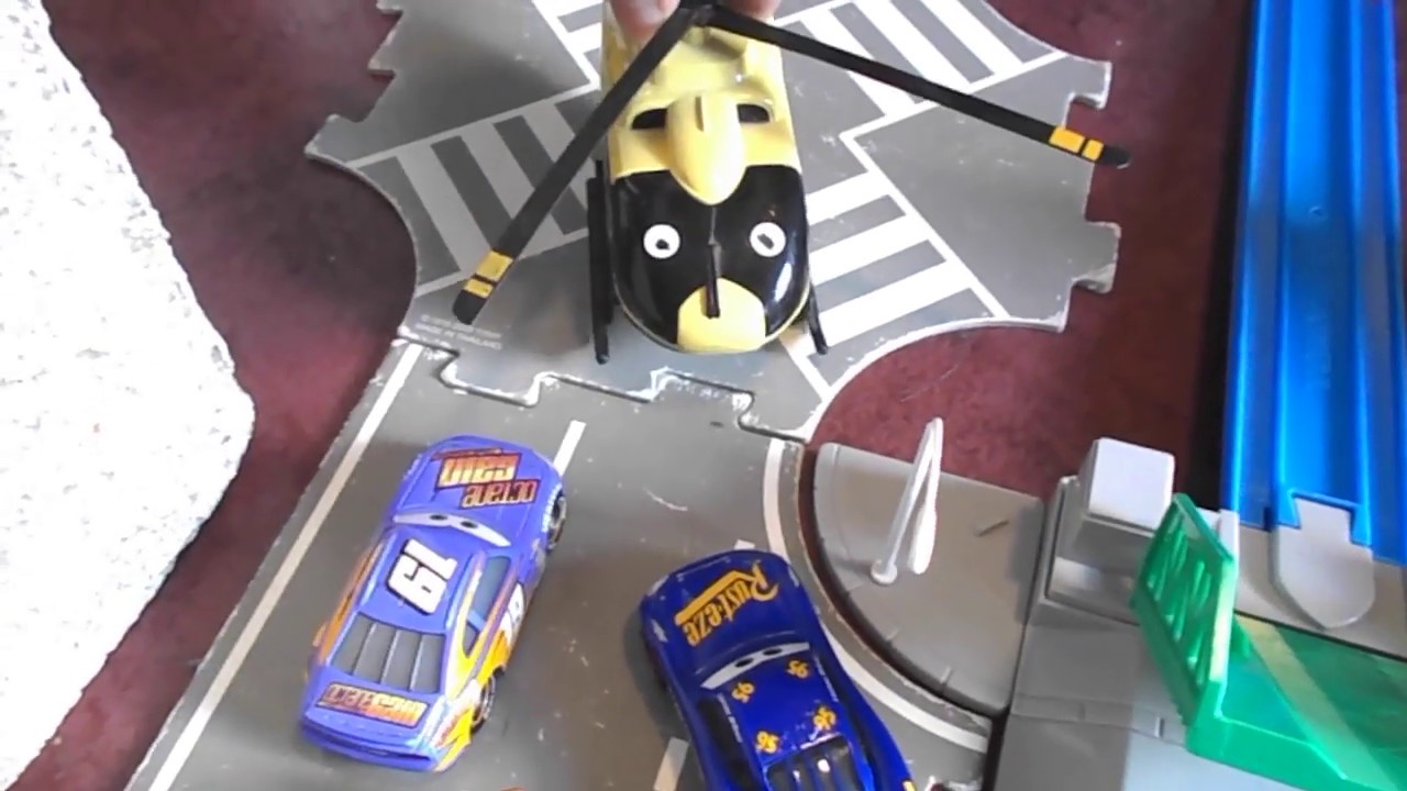 cars universe 33 The town YouTube