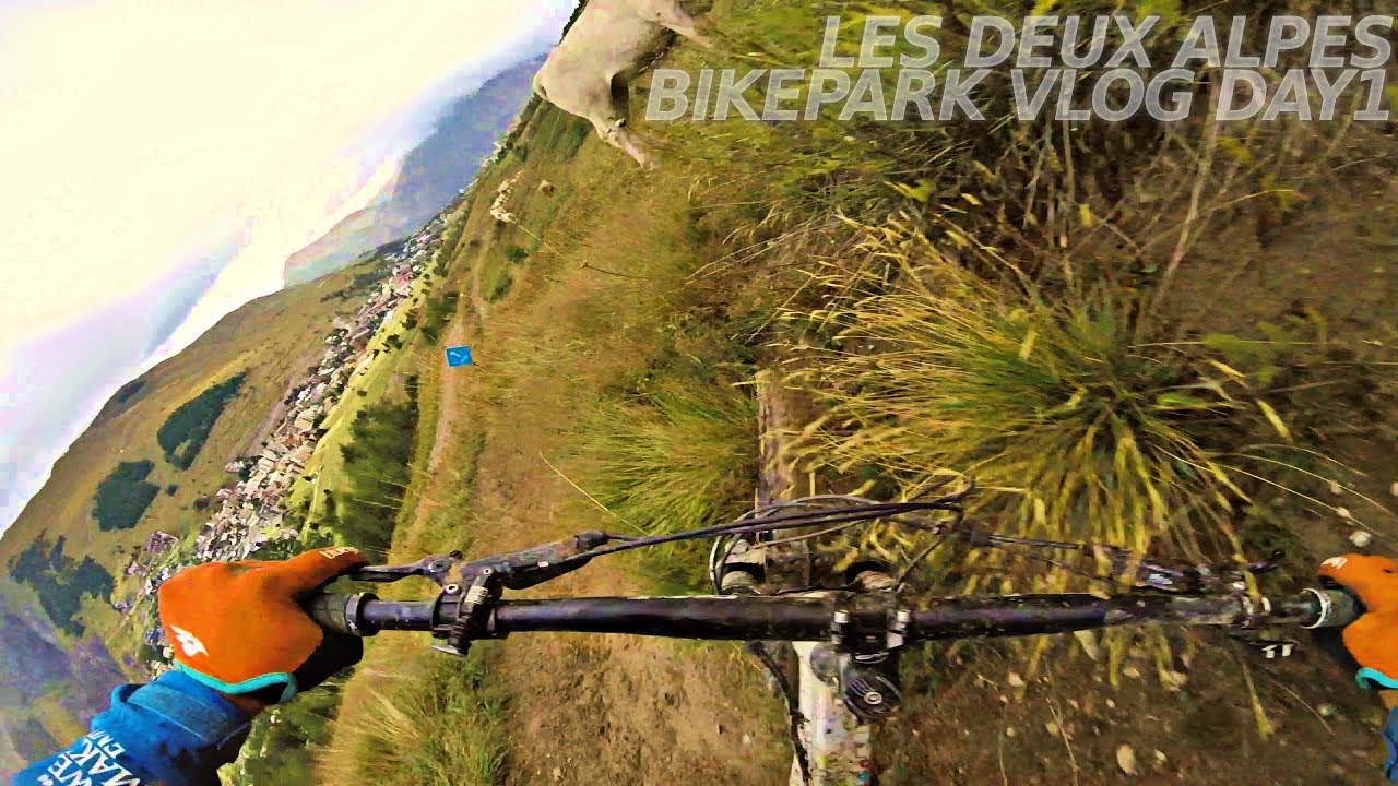 SNOW, MUD & CRASHES - LES DEUX ALPES BIKEPARK VLOG day1 -subtitled- trail ridge road