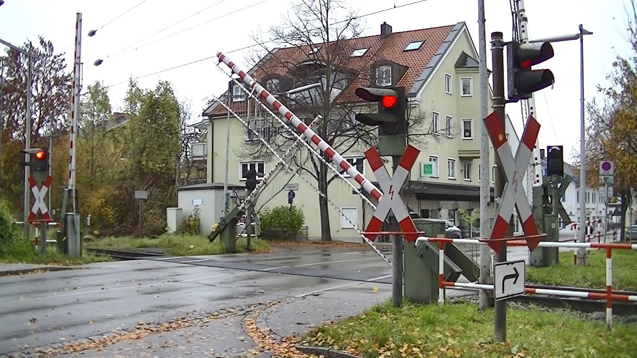 Spoorwegovergang Bad Aibling (D) // Railroad crossing // Bahnübergang