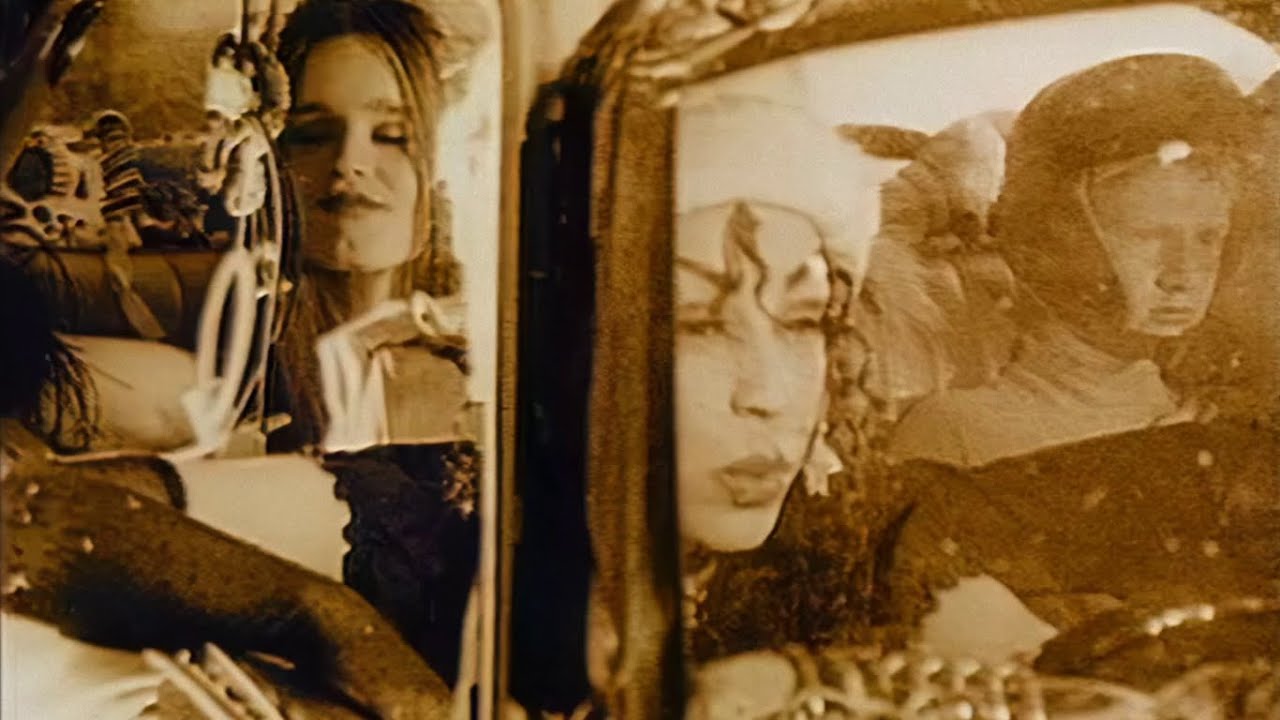 Leila K - Ca Plane Pour Moi (1993) (HD AI Upscale)