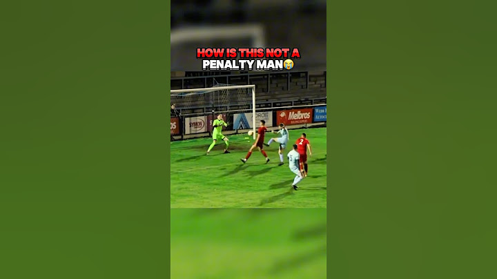 This referee is on something .. #sundayleague #football #soccer