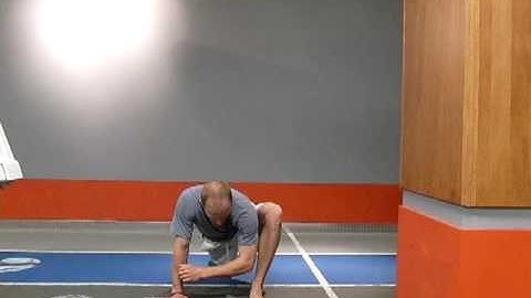 forward lunge to instep (front view).MOV