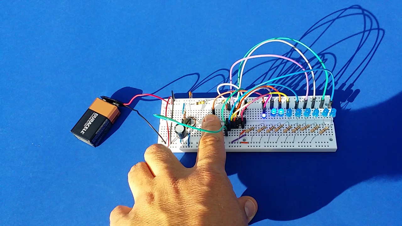 Сдвиговый регистр на микросхемах малой степени интеграции - YouTube