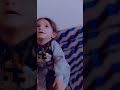 اوني بنوتي عم تقول بابا