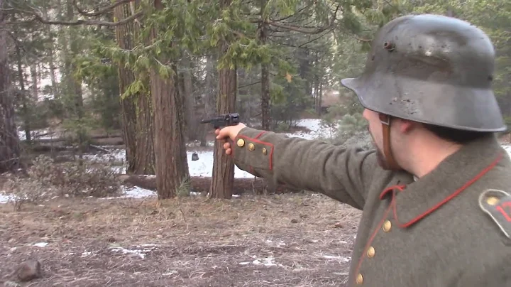 Firing a World War One P08 Luger