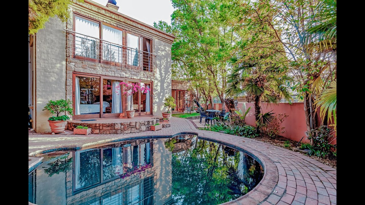 3 bedroom house for sale in Blue Valley Golf Estate Pam Golding