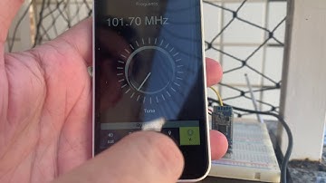 Si4735 receiver prototype controlled by iPhone via Bluetooth