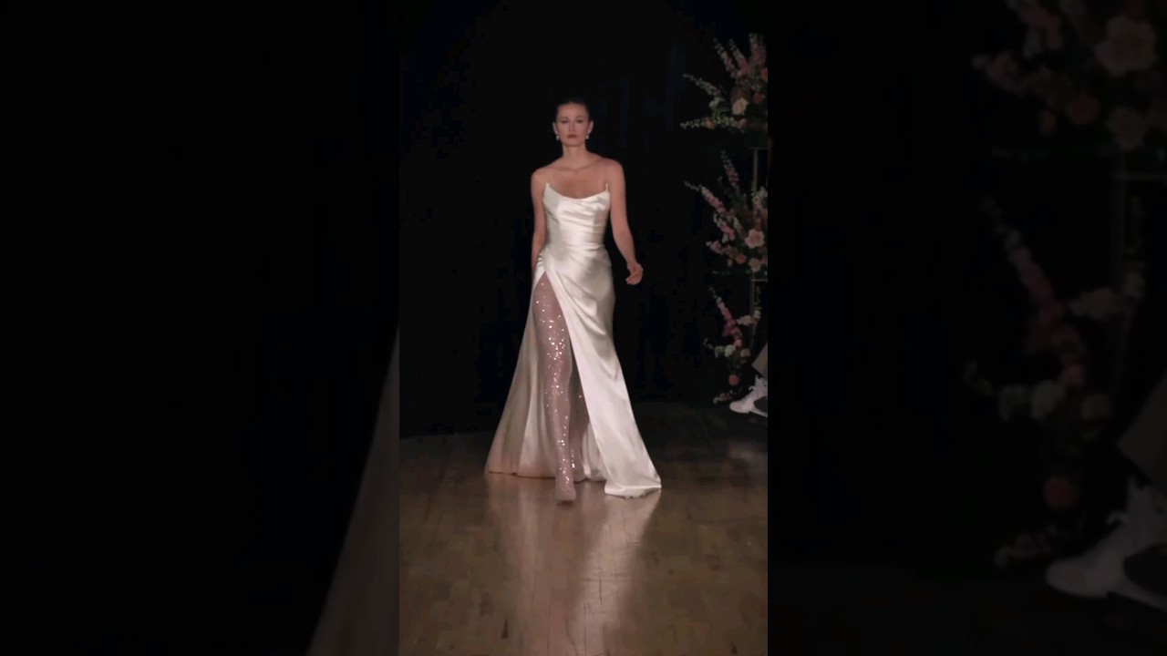 fashion show 2023 : wedding dress 