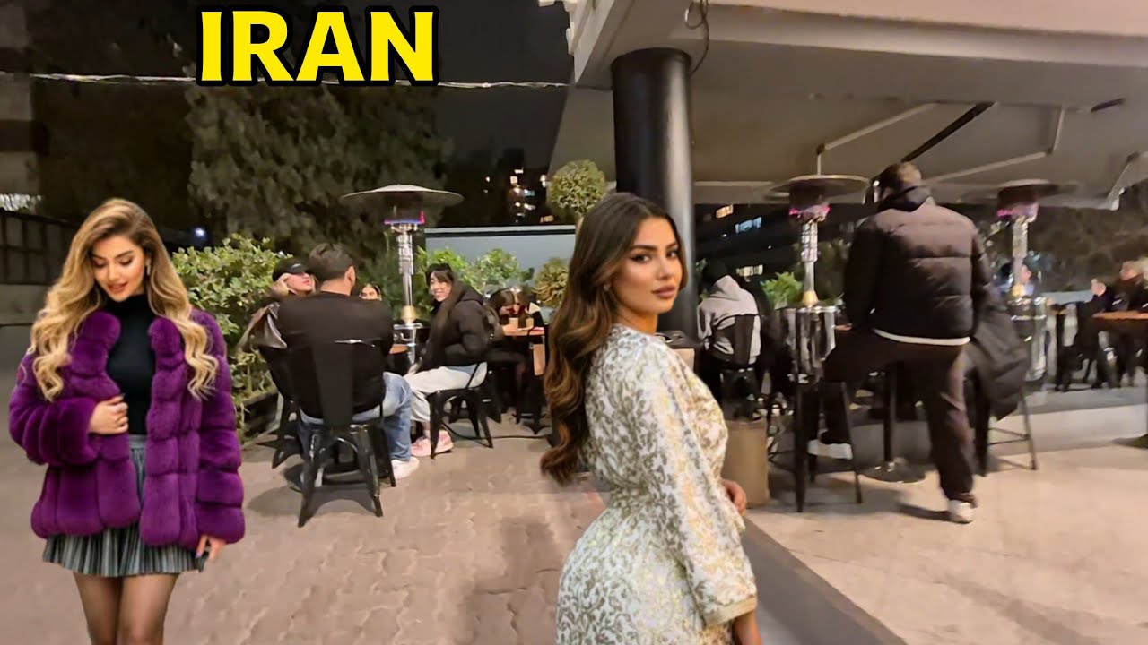 Walking in the downtown of Tehran on a rainy night🇮🇷Jomhuri Street.