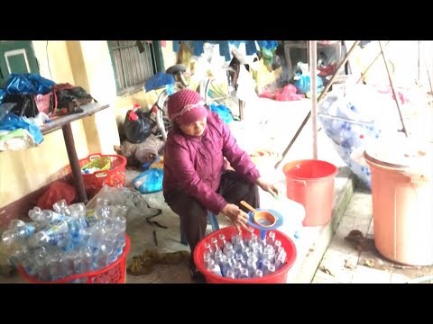 Video Quảng Ngãi phát hiện cơ sở chế biến giấm bằng nước lã... - youtube