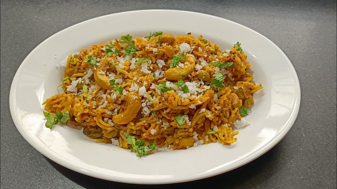 अगदी १० मिनिटांत होणारा हा भात जेवणाची चव वाढवणारचं | मसाले भात | पावटा भात | Masale Bhat Recipe |