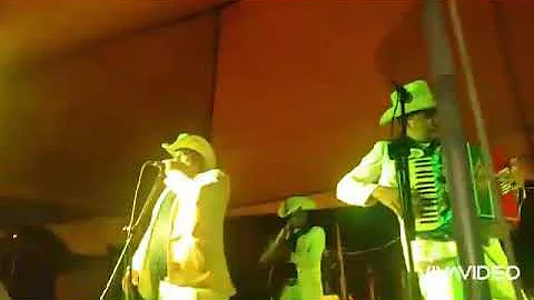 corrido a vivian franco  en vivo