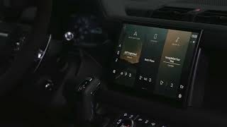 LR DEF 22MY V8 INTERIOR BROLL 250221