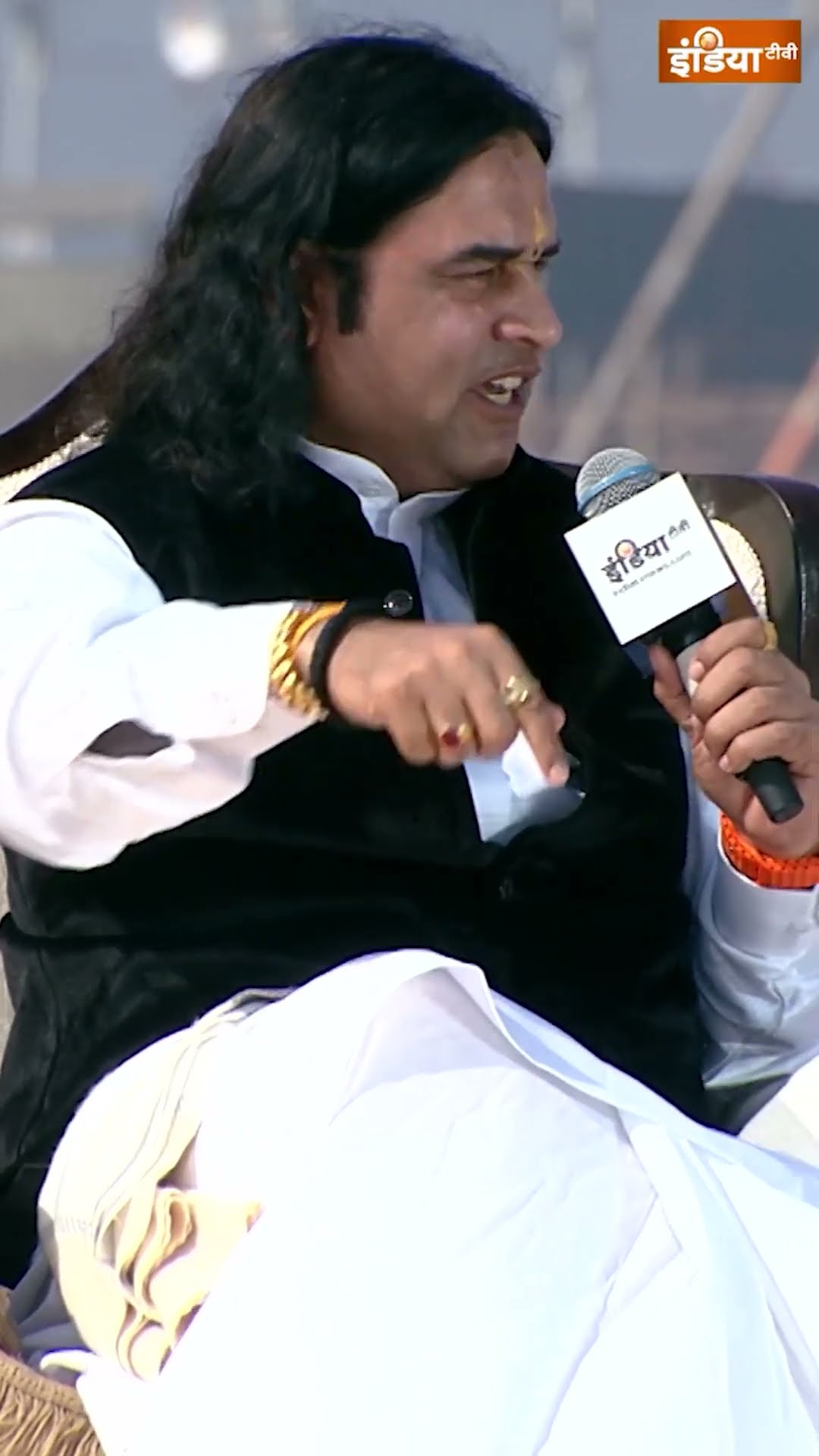 #devkinandanthakur 70 साल की सरकार पर क्या बोले? #mahakumbh2025 #indiatv