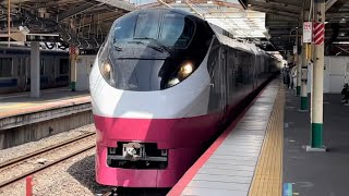 【ジョイント音最高！】E657系ｶﾂK12編成（フレッシュひたち色リバイバル塗装・赤色）が警笛を鳴らしながら松戸駅3番線を超高速通過するシーン（2023.4.13.10:53）