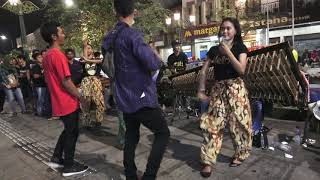 Download Lagu SATU CINTA SAMPAI MATI I ANGKLUNG RAJAWALI MALIOBORO YOGYAKARTA MP3
