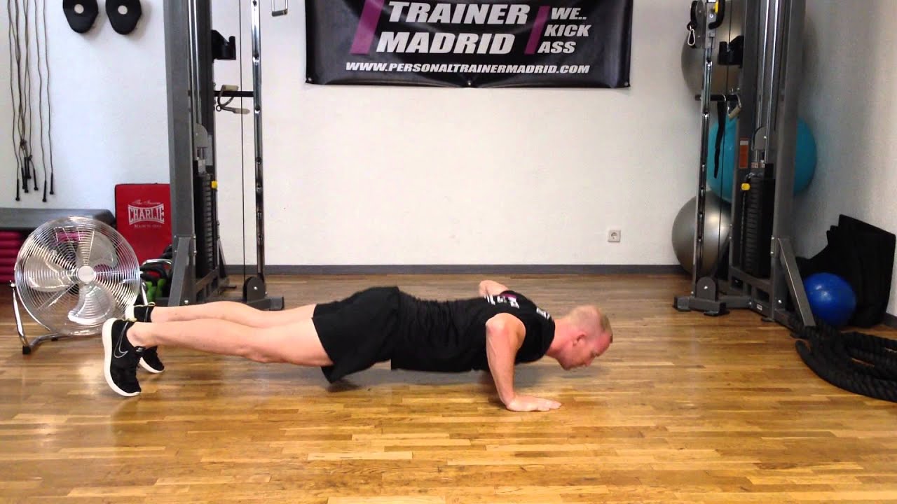 Plyometric Push Ups Übungen – How to Do Plyo Push Ups (Form & Benefits ...
