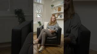 𝐄𝐫 𝐢𝐬 𝐠𝐞𝐞𝐧 𝐧𝐨𝐫𝐦𝐚𝐚𝐥 𝐢𝐧 𝐞𝐞𝐧 𝐫𝐞𝐥𝐚𝐭𝐢𝐞