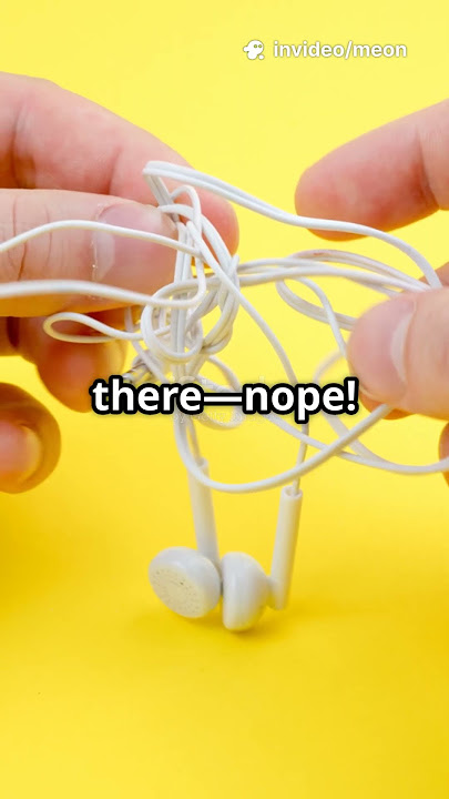 🎧 In 'The Great Headphone Tangle Mystery!' #creepynuts #techtech #facts #smartphone